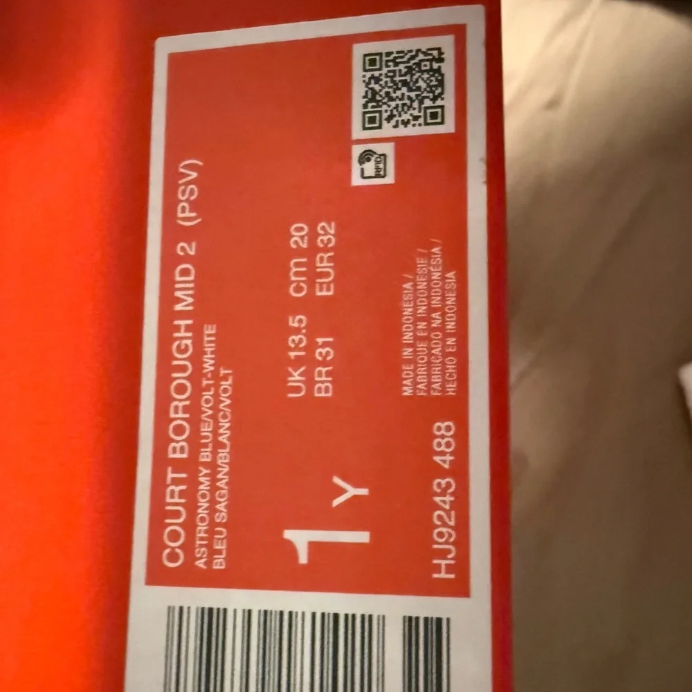 Nike Court Borough Boys Tennis Shoes Size 1 NEW In Box - Picture 4 of 4